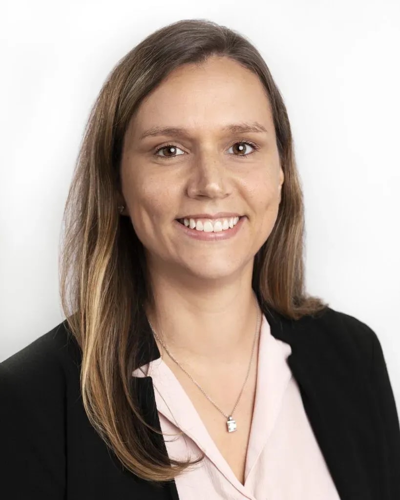 Andrea Jungblut Headshot